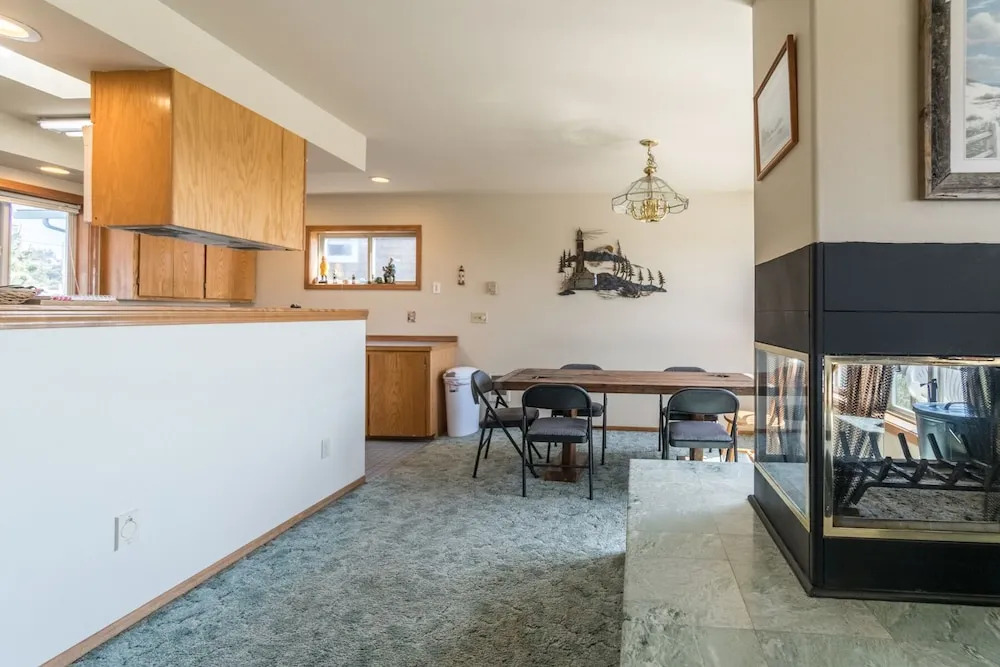 Daly's Oceanfront House