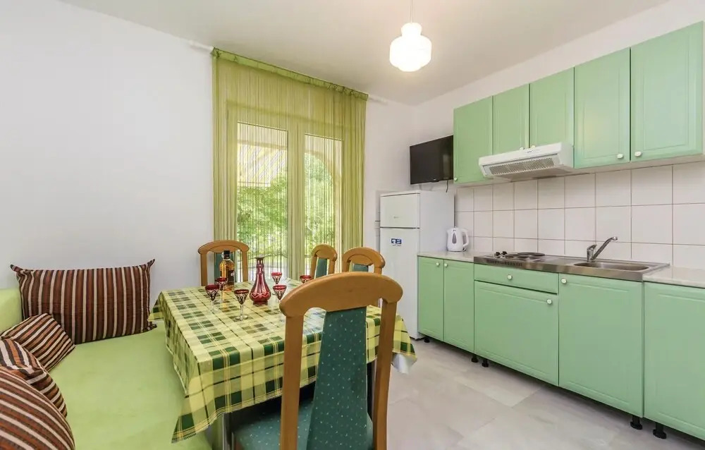 Awesome Apartment in Jurandvor With Wifi and 2 Bedrooms