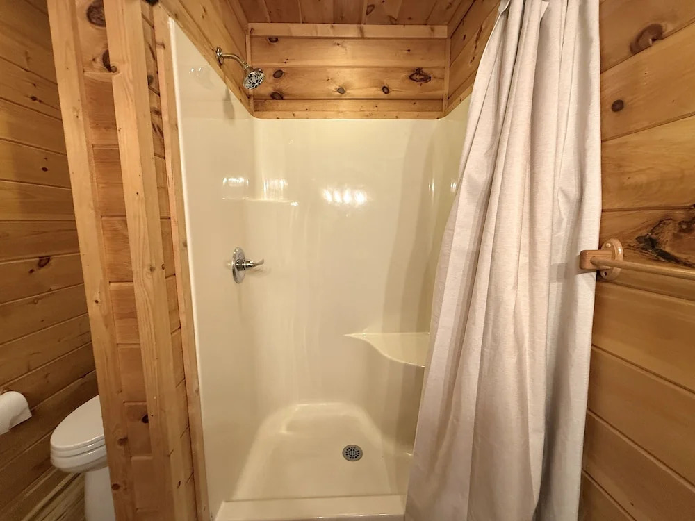 Silver Maple Summit 2 Bedroom Cabin