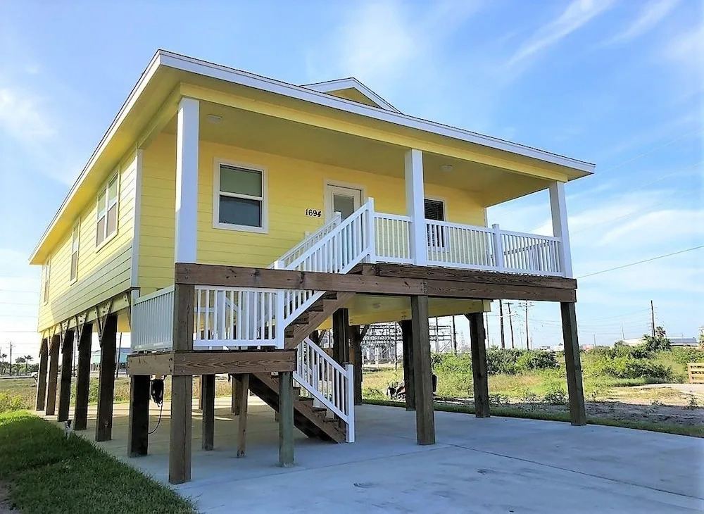 Flamingo Haven 3 Bedrooms 2 Bathrooms Home
