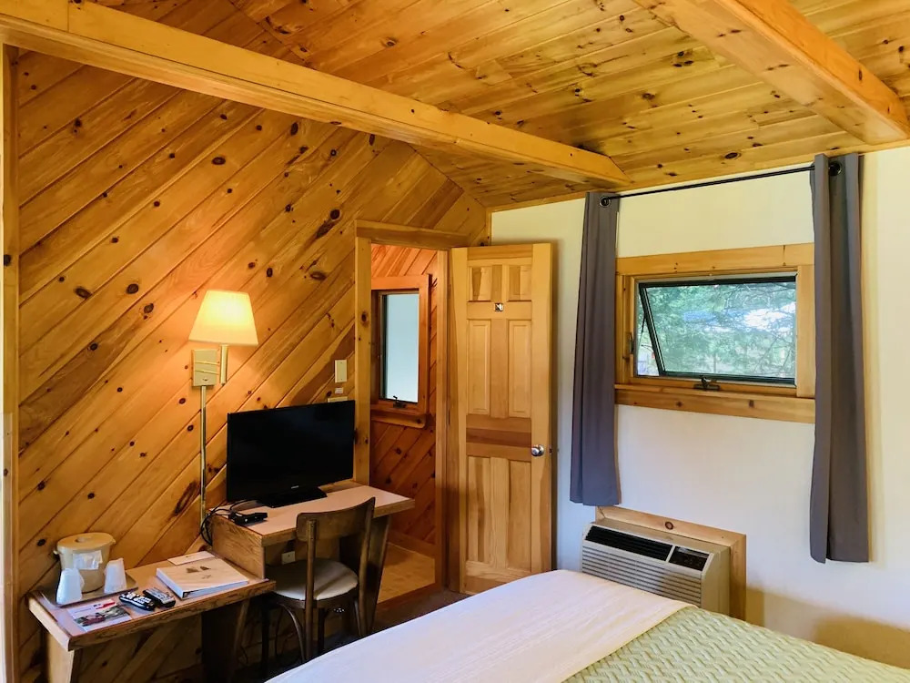 Wiscasset Woods Lodge