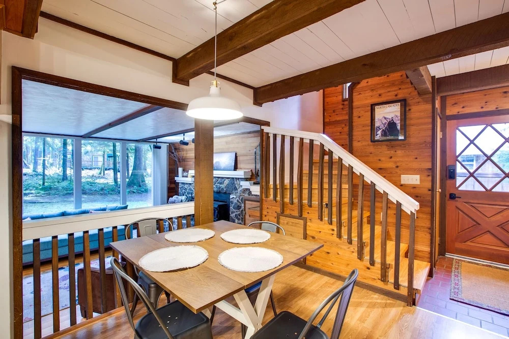 Snowline Cabin #45 - A Traditional Mountain Family Chalet!
