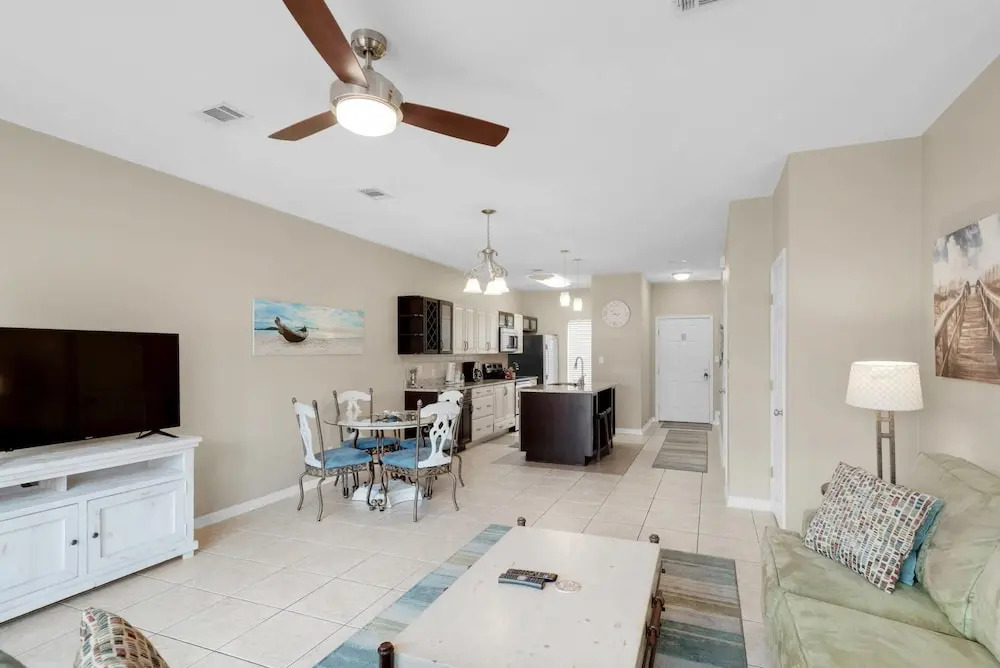 Gulf Walk 606