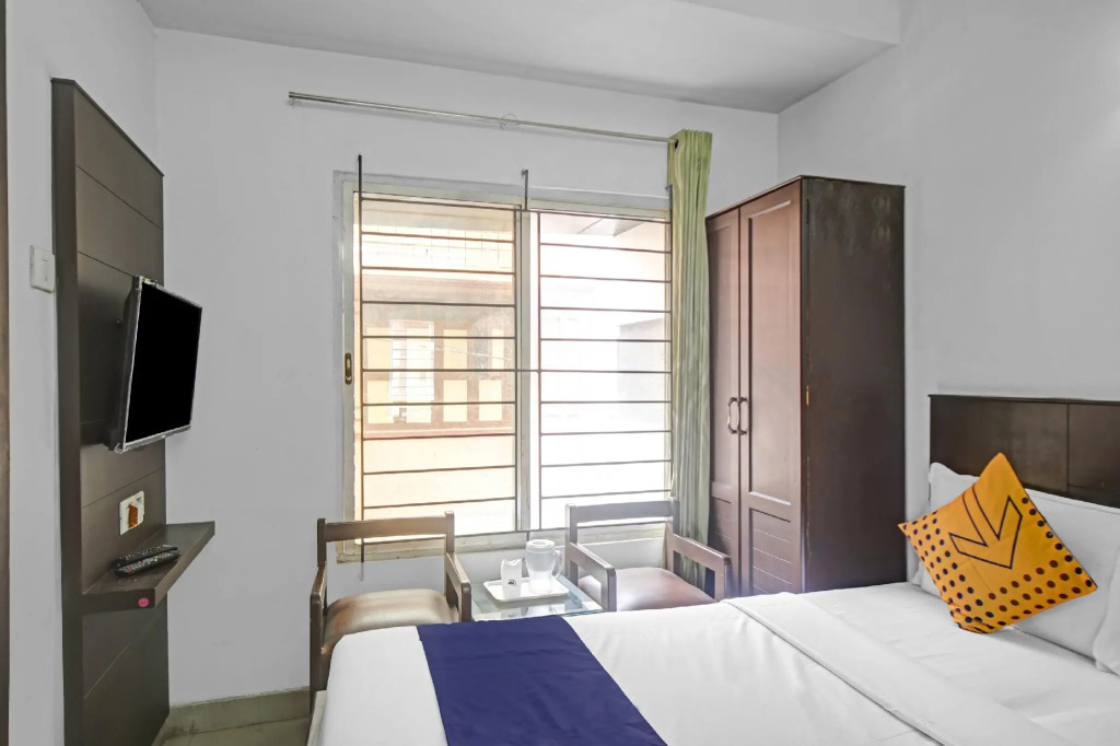 SPOT ON 82015 Sun Star Residency