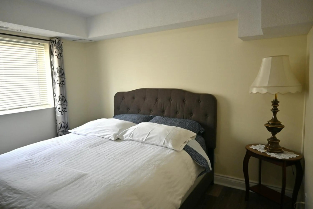 Downtown Niagara Falls Bachelor Apartment