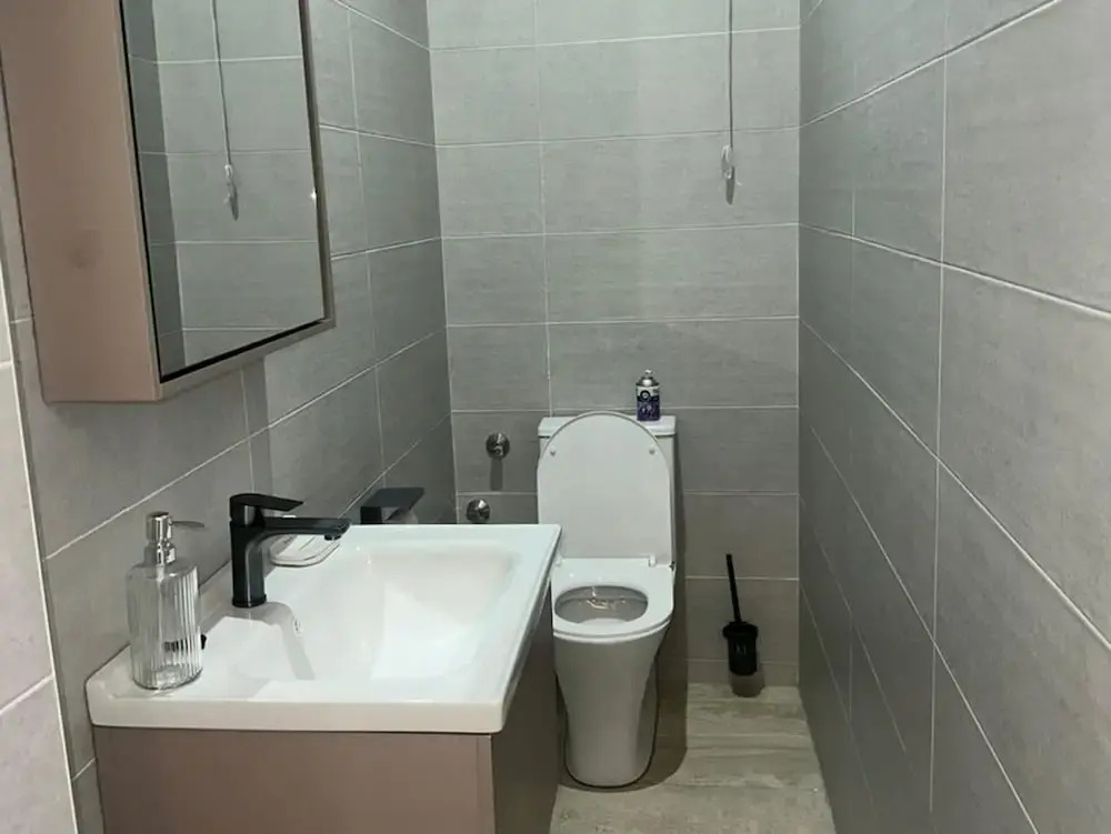 2BR Apartment With Pool and Wifi Near Airport