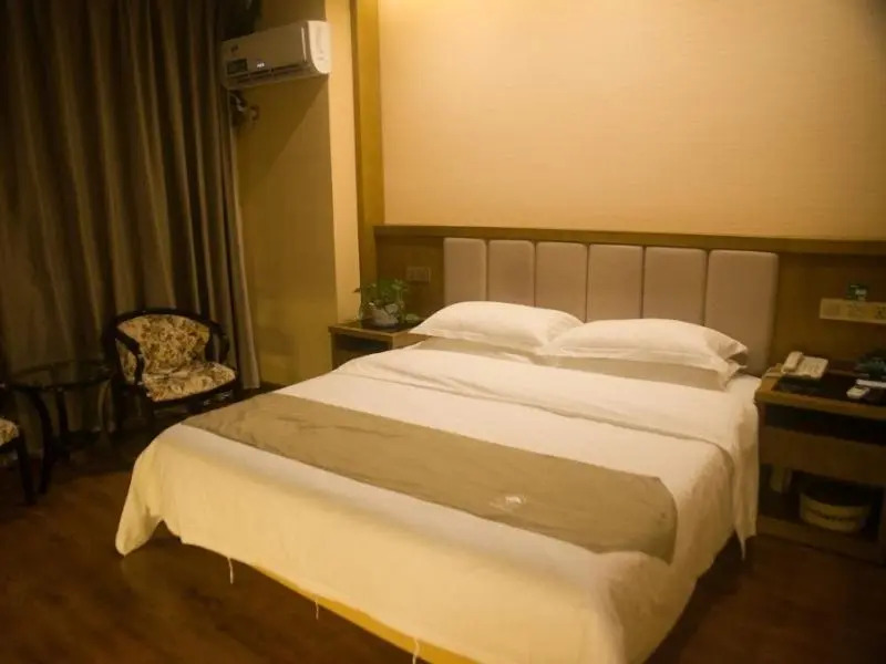 GreenTree Inn Nantong Rugao Zhongjiao Meilu Cheng Express Hotel