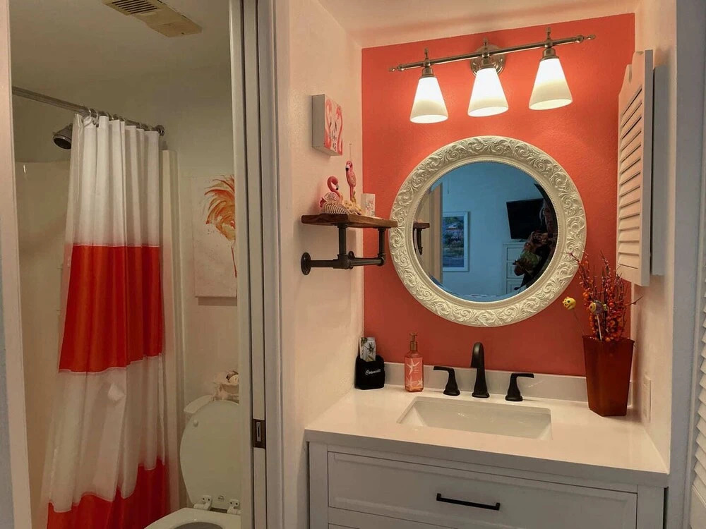 Estero Island Yacht Raquet Club Condo - Beautiful Canal Views