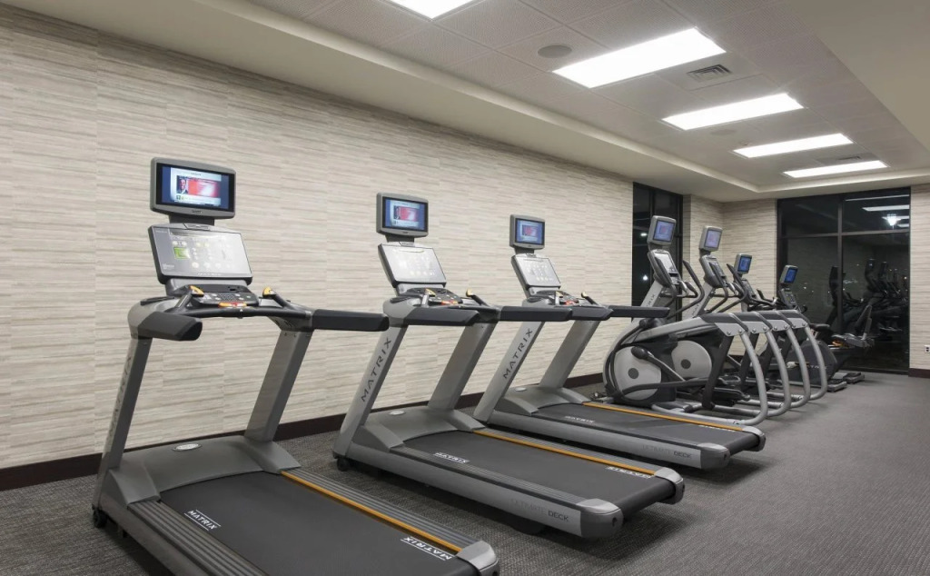 Courtyard by Marriott Holland Downtown
