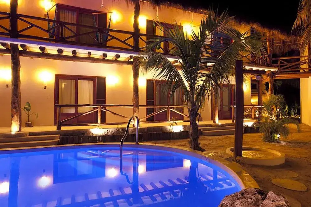 Casa Iguana Holbox - Beachfront Hotel