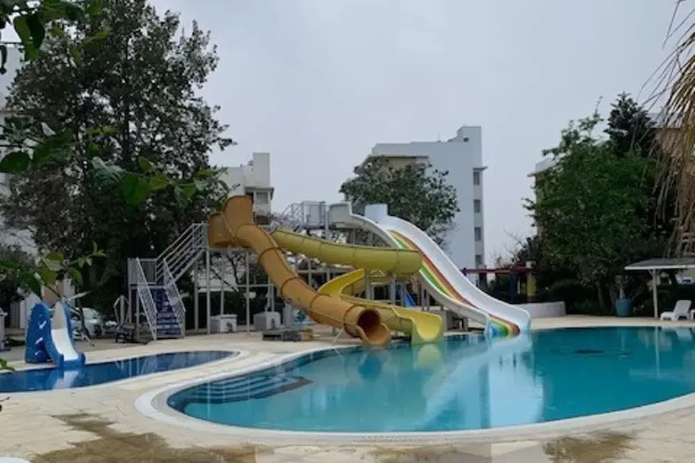 Caesar Resort Gem in Long Beach
