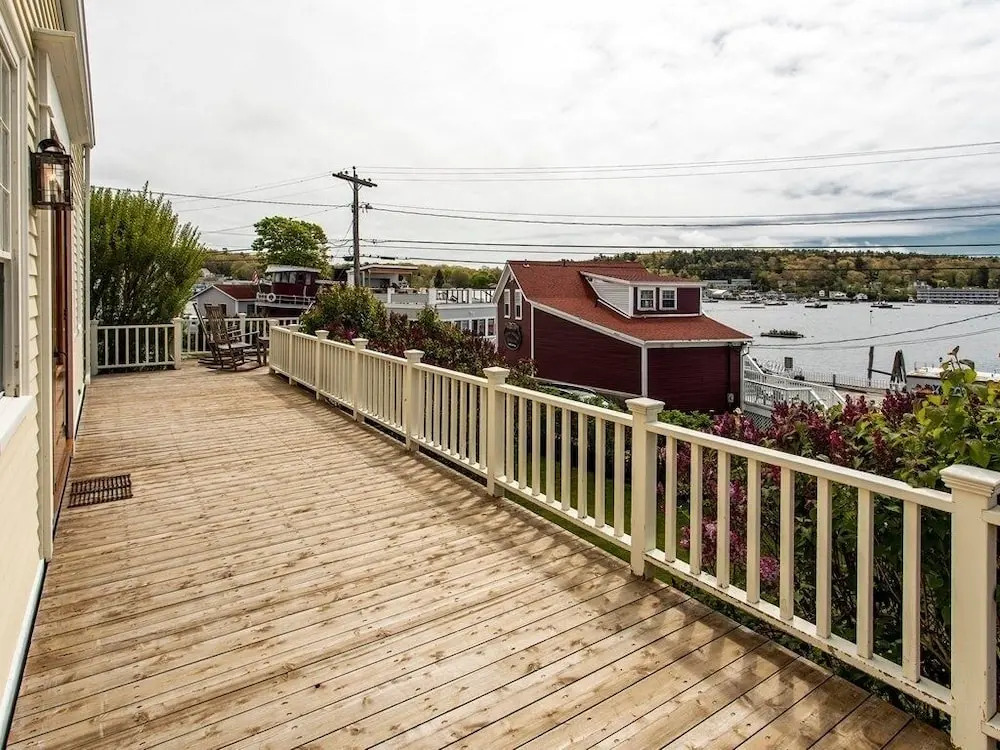 New Listing! All-suite Harbor-view W/ Deck 4 Bedroom Home