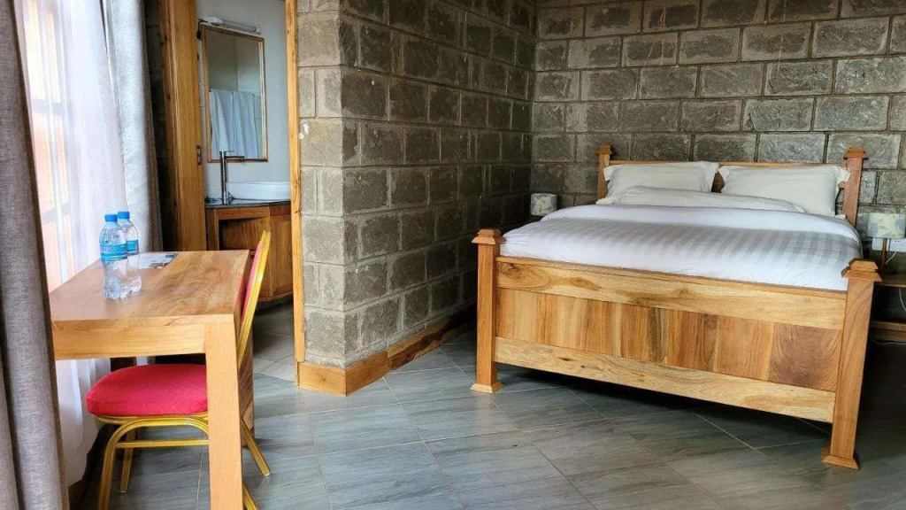 Babylon Lodge