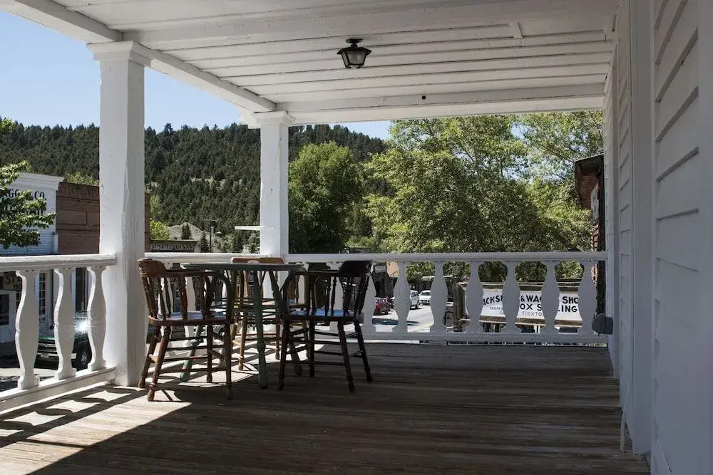 Fairweather Inn and Nevada City Cabins