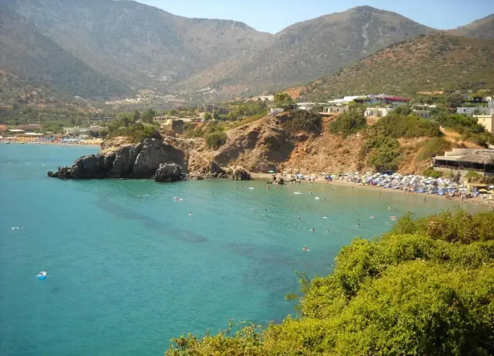 Ficus Seafront Villa, Eco Pool & Close to Beach, By ThinkVilla