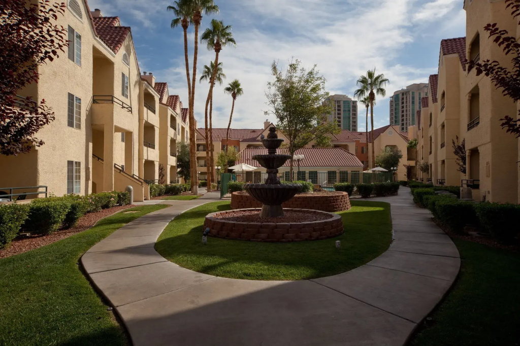 Holiday Inn Club Vacations at Desert Club Resort