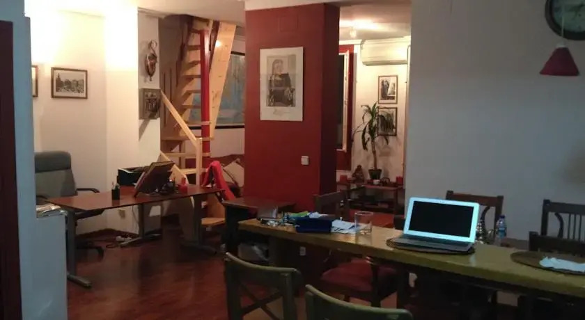 Cozy Central Apartment