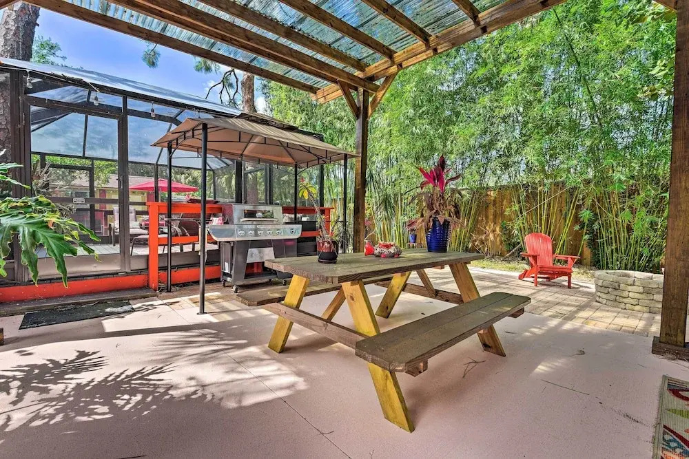 Oasis w/ 2 Stand-alone Casitas & Outdoor Bath