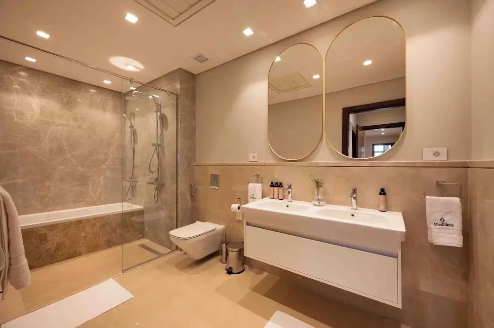 Aeon Towers Boutique Apartments by BirdNest
