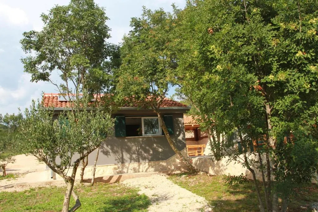 Holiday Batarelo