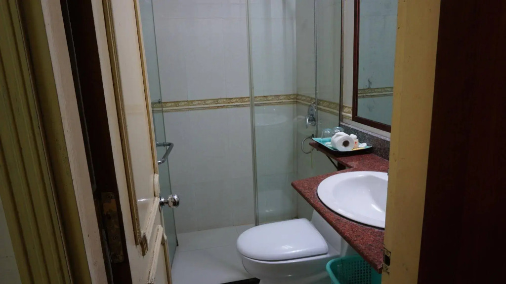 Hanoi Golden Moon Guesthouse