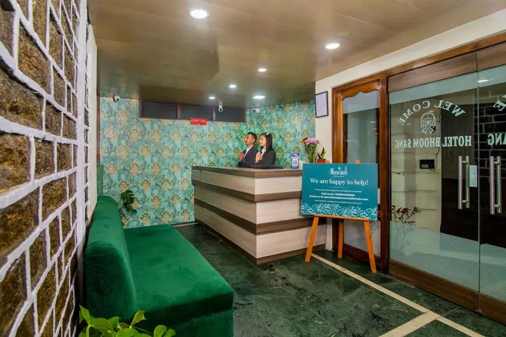 Muscatel BhumSang - 200 Mts from Mall Road