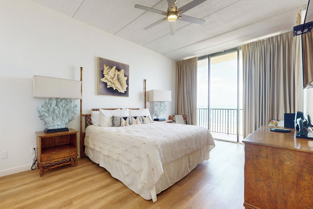 3BR All-suite Penthouse: Suntide III - Unit 1103