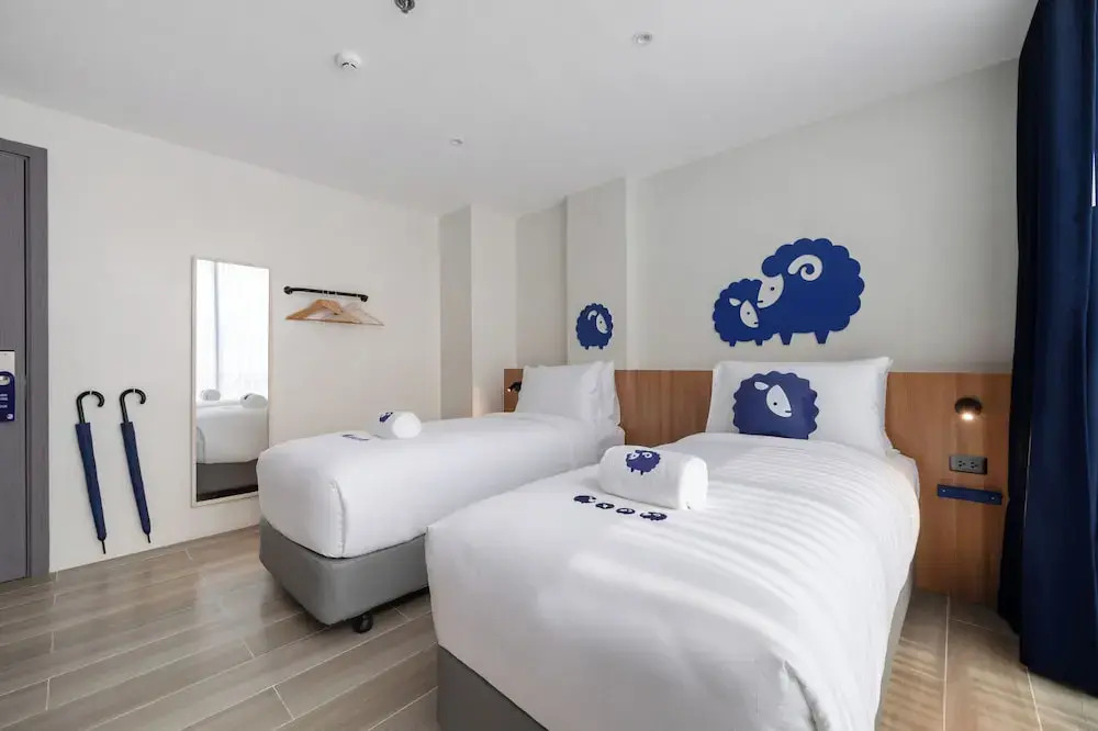Kokotel Cebu Adira