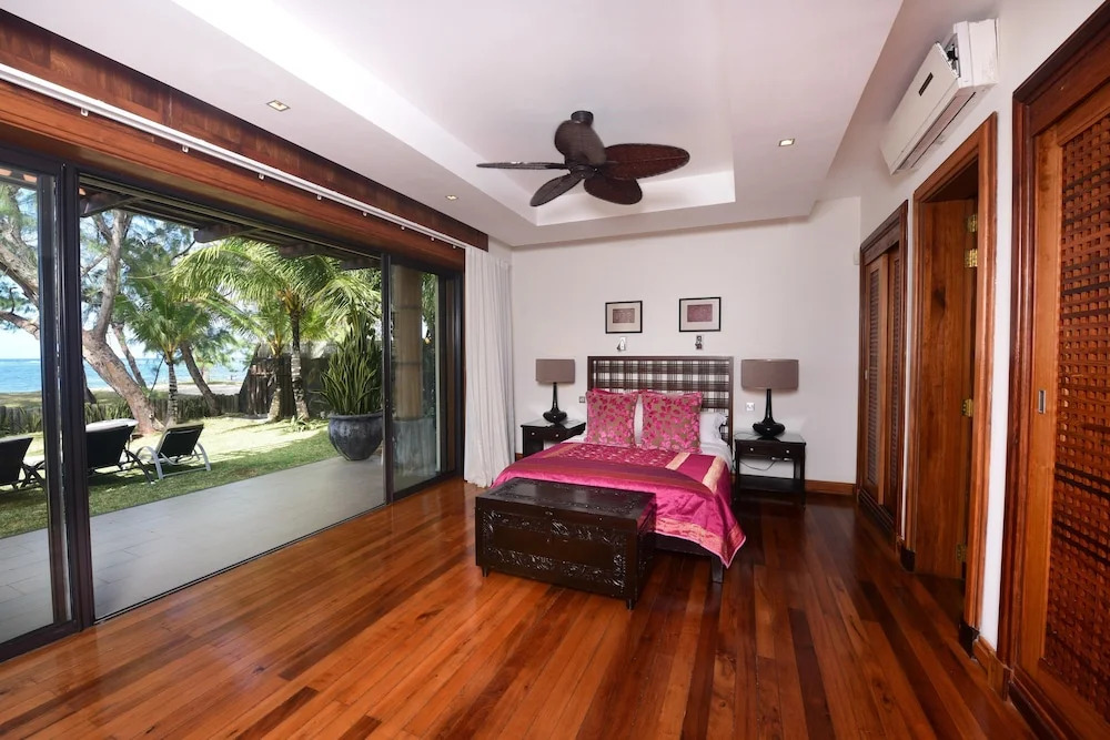 Sankhara Luxury Private Beach Villas