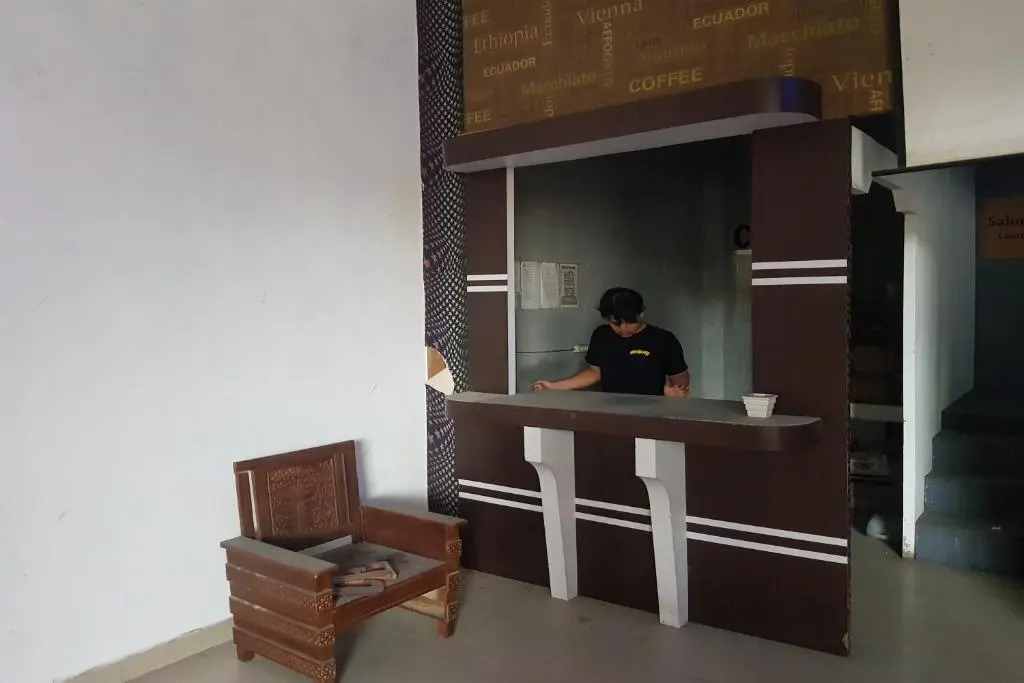 OYO 91647 Sanina Residence