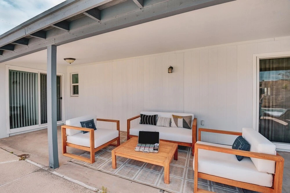 Designer Desert Escape In Old Town W/ Private Pool 4 Bedroom Home