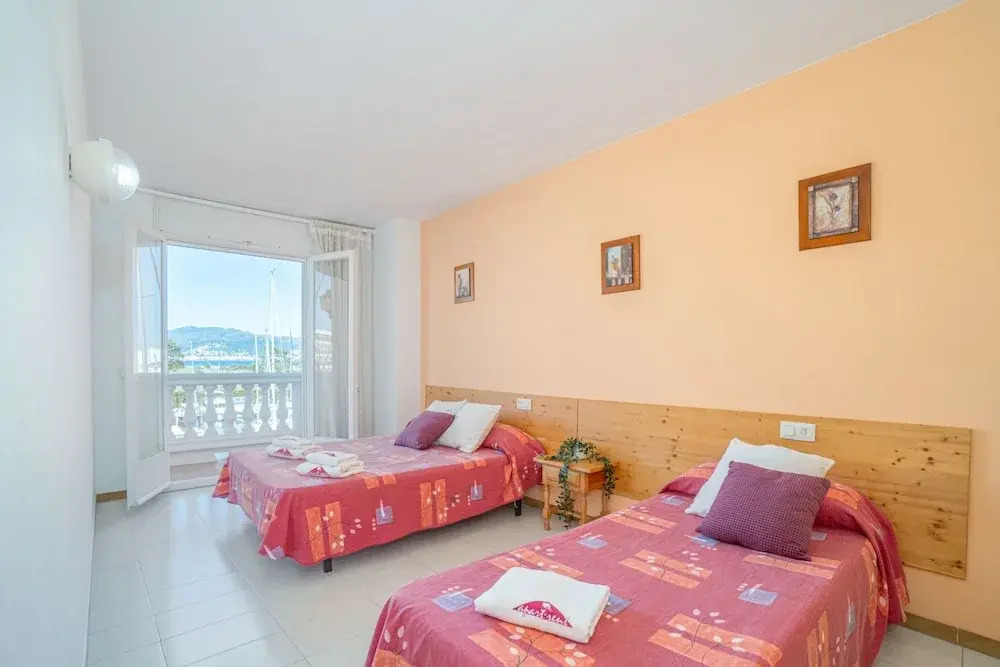 Terrace Apartment Near the Beach