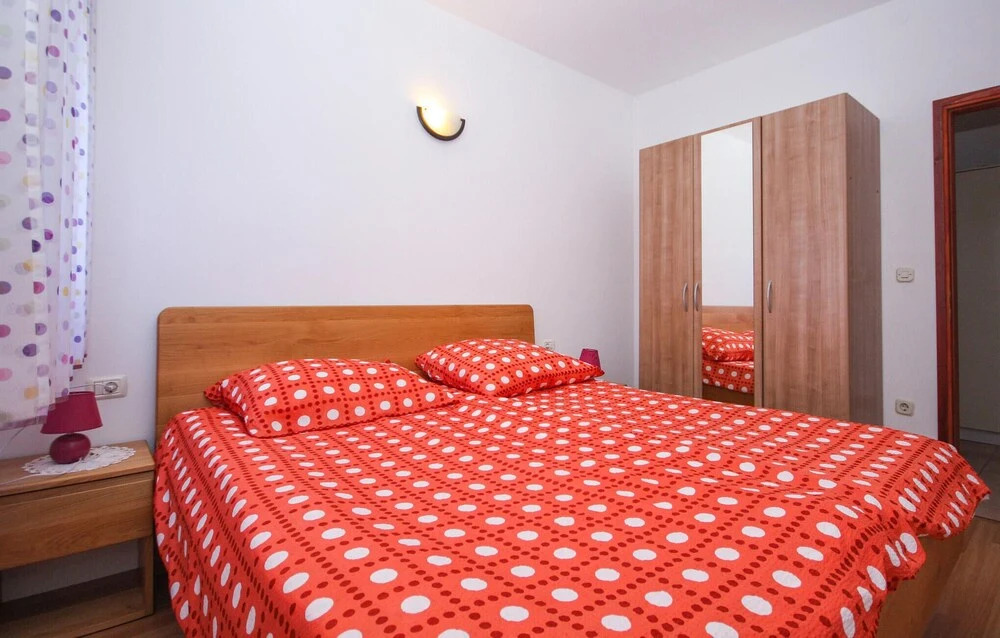 Amazing Apartment in Medulin With 1 Bedrooms and Wifi