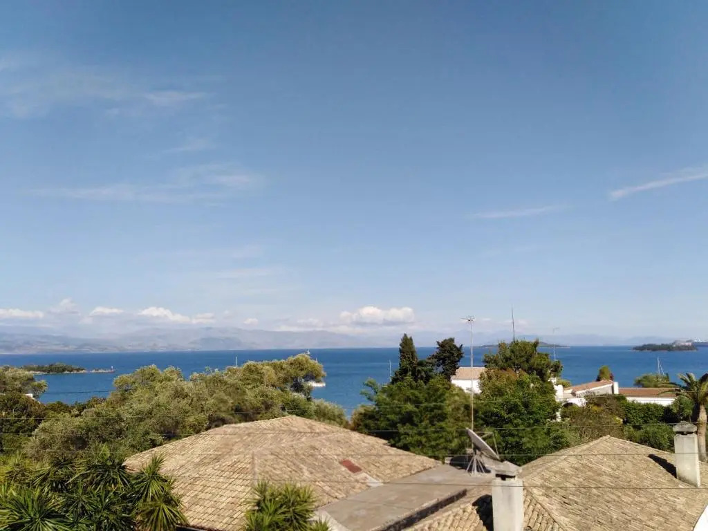 Kommeno Linga Longa Apartments with sea view and beach
