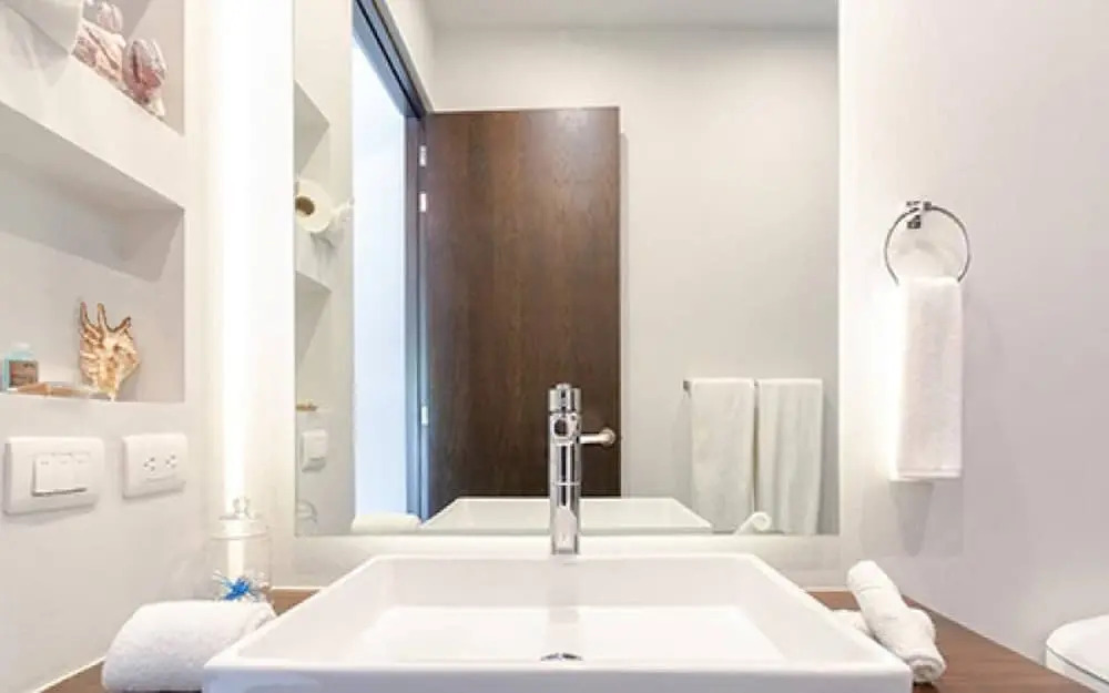 Bright Full Furnished 2 Bedrooms Waiting For You