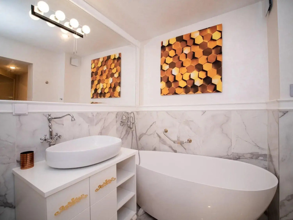 Paradise Center Apartment 1