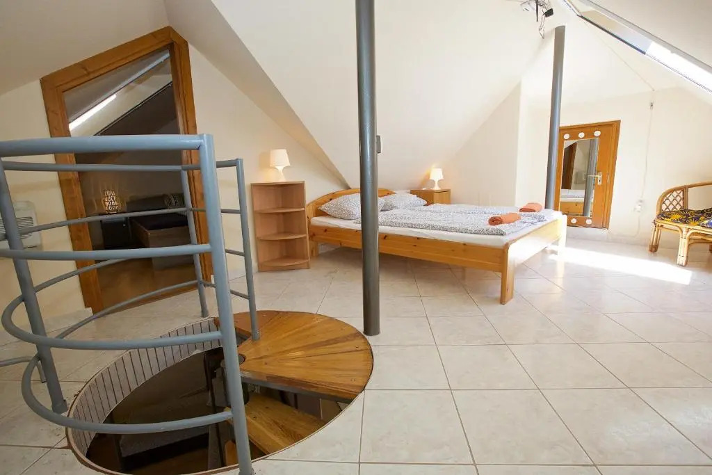 Zoli Apartmanok-Adri Kölcsey 32