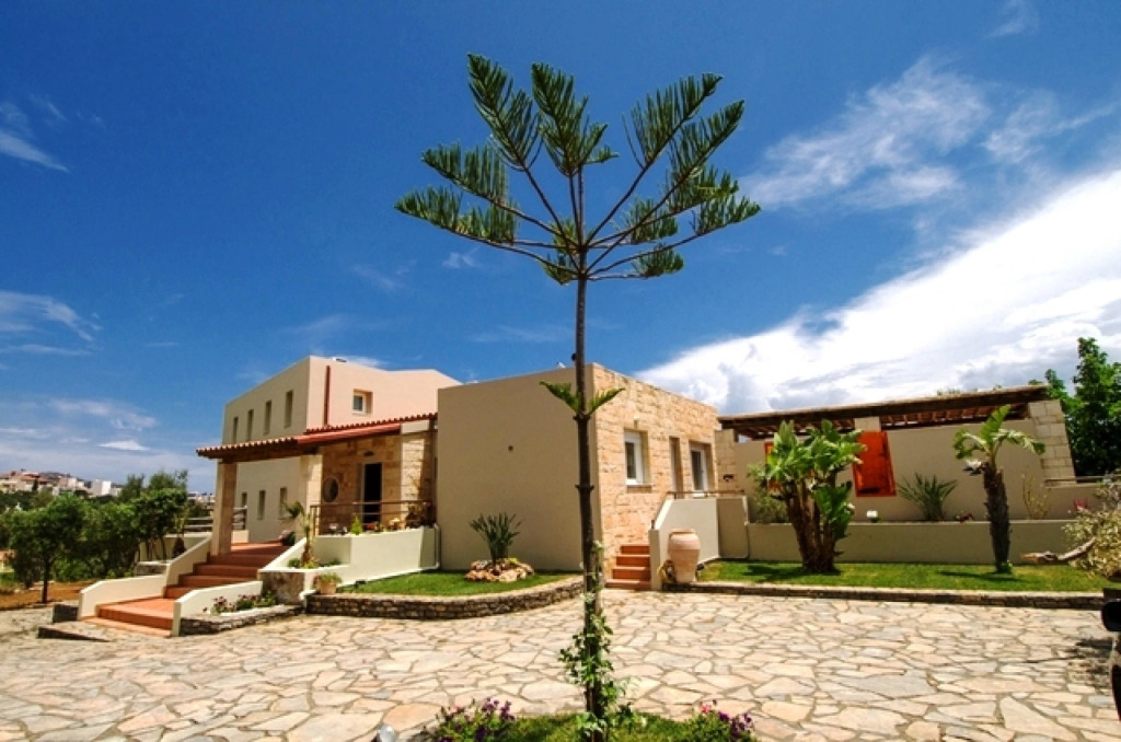 Villa Irida, sleeping 8, sea views, private pool