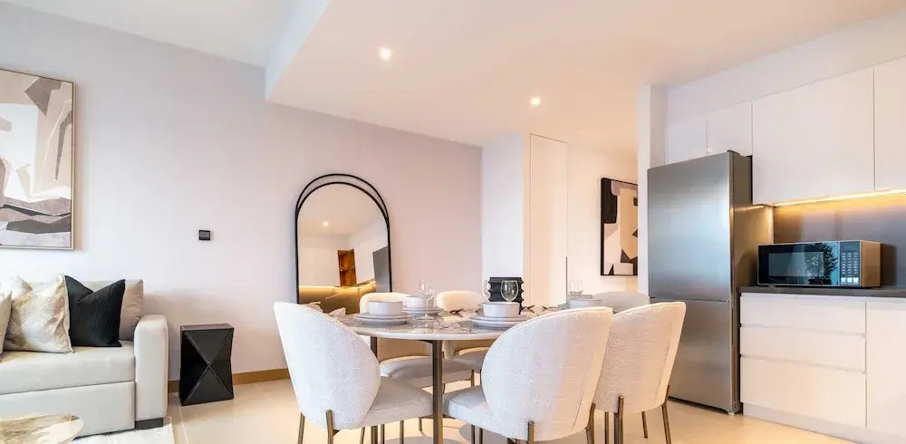 LUX  The Vida Marina Residence 2