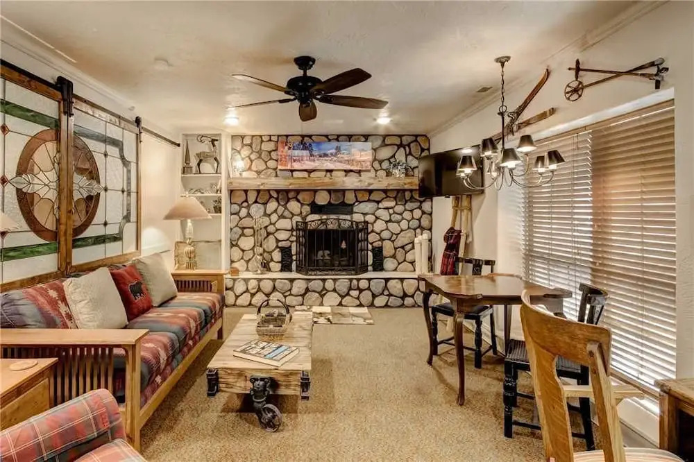 Bear Crossing - Three Bedroom Cabin