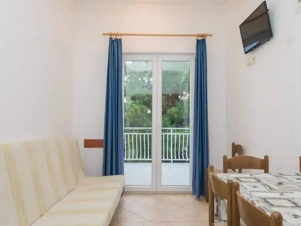 Apartment in Brodarica Near Beach Gaj