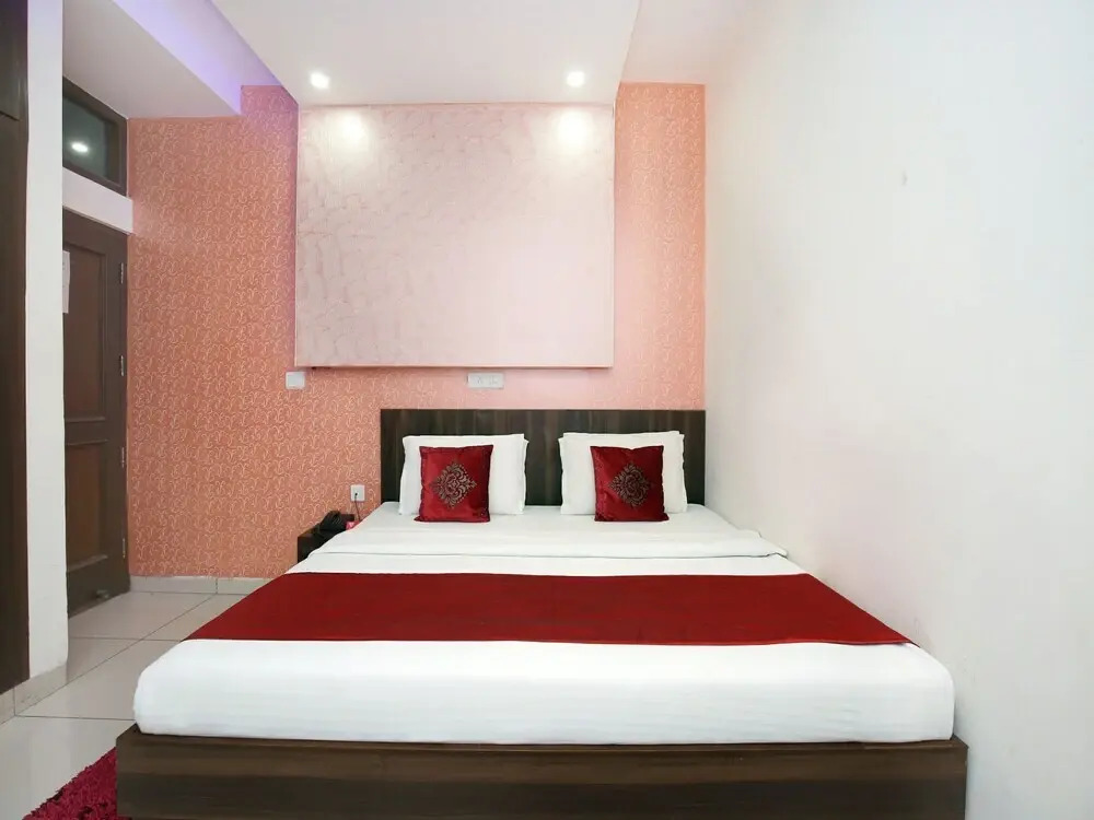 New DK Palace by OYO Rooms