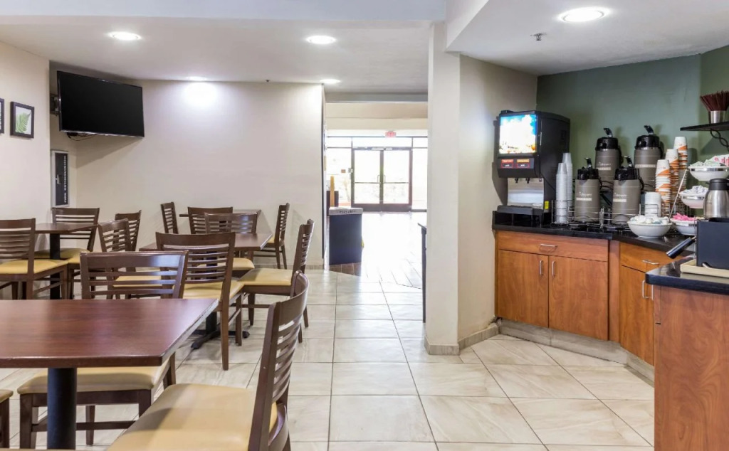 Sky Harbor Airport Inn