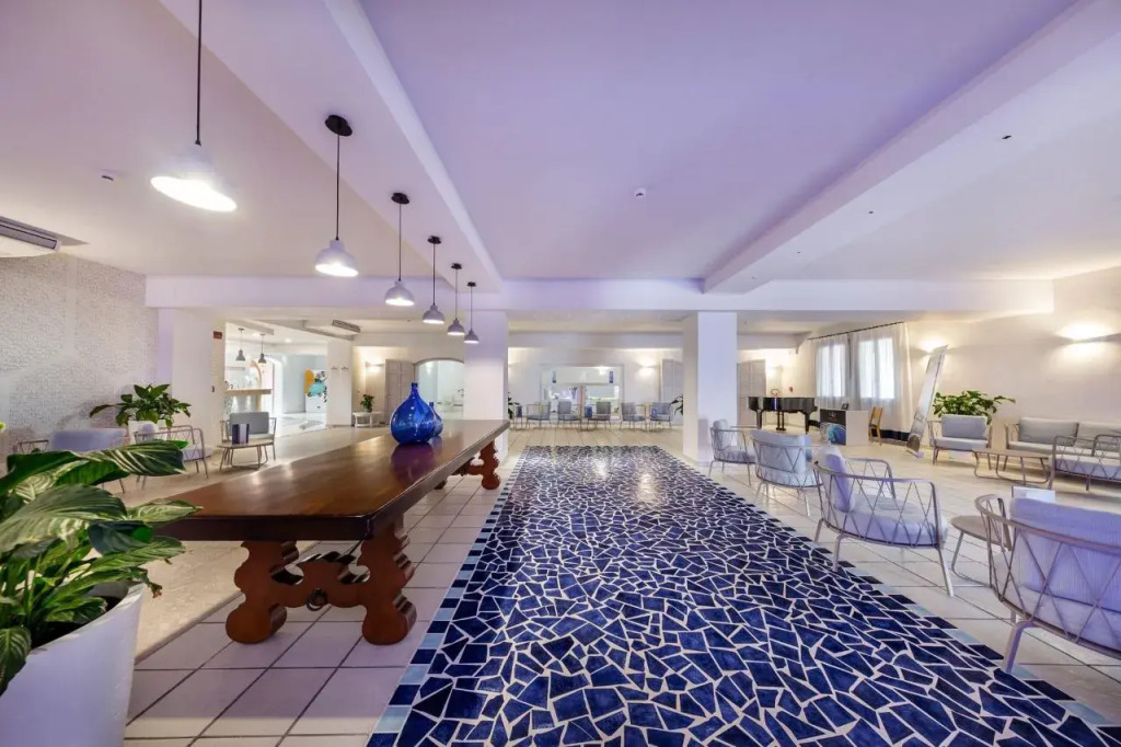 Blu Hotel Laconia Village