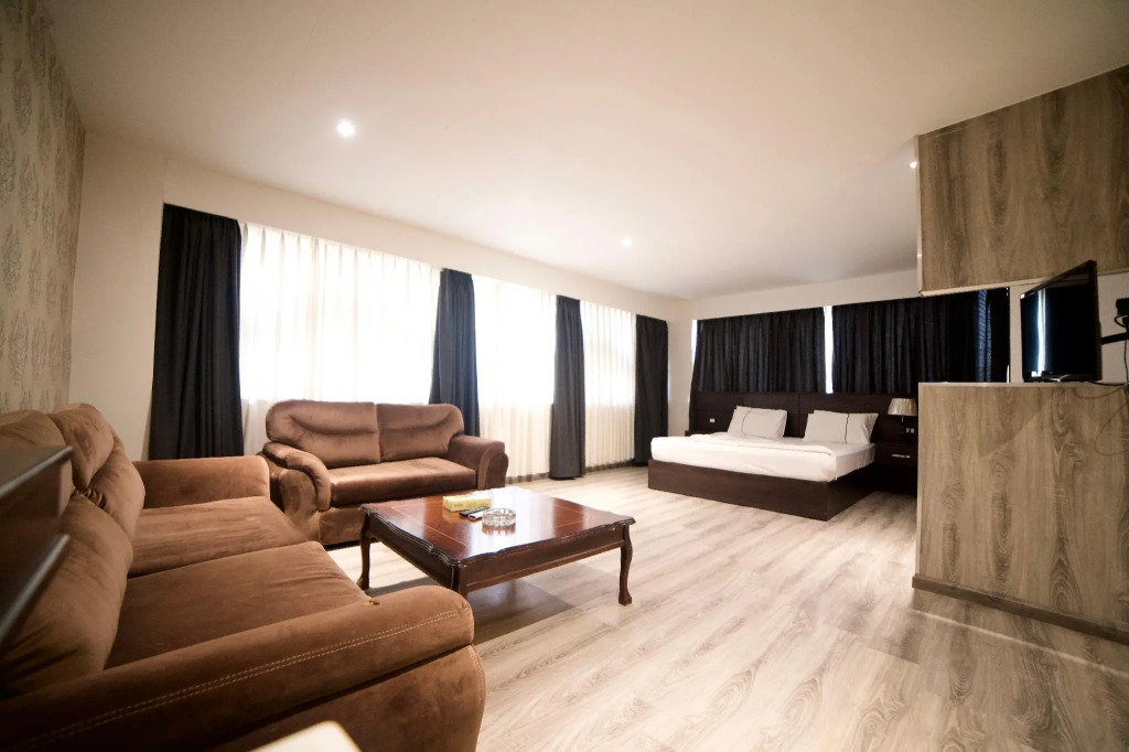 Al Joude Hotel فندق الجود