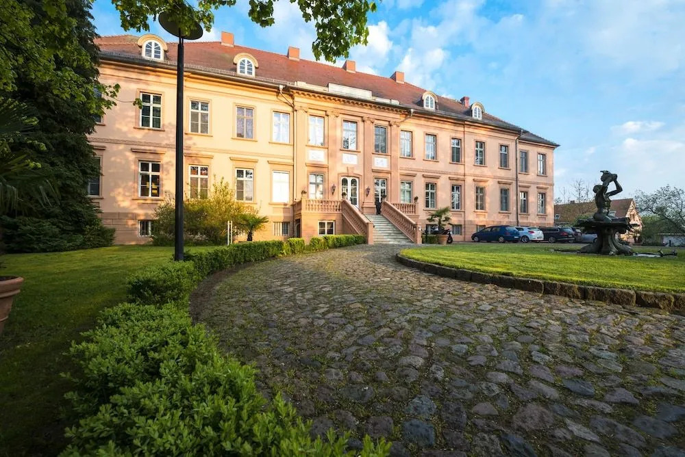 Schlosshotel Rühstädt Garni - Natur & Erholung an der Elbe