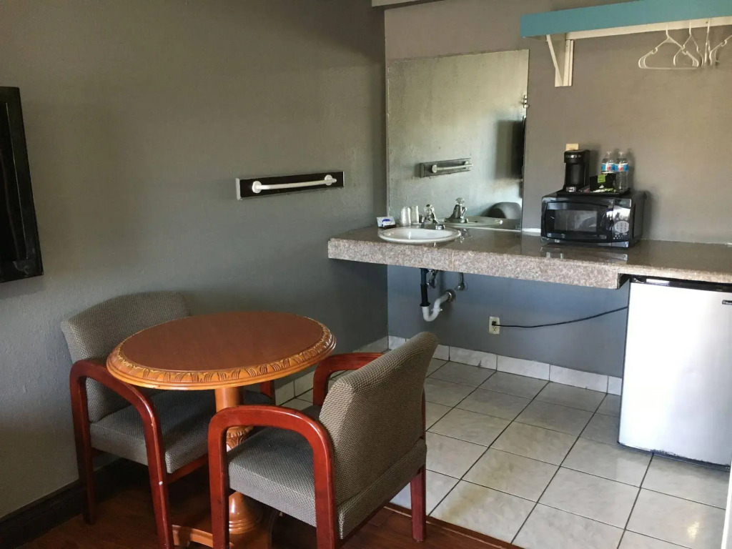 Eagle Inn Motel
