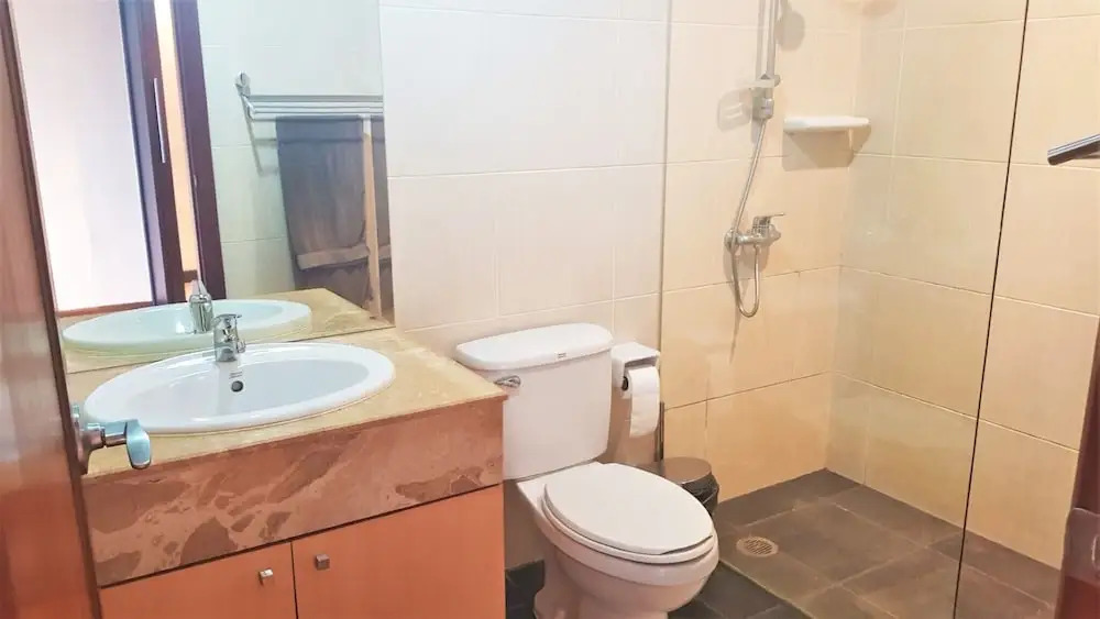 Lovely 2-bed Apartment in Pratumnak With Pool View