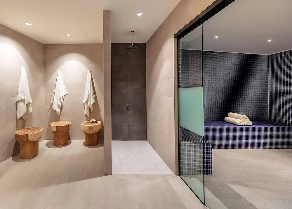 Elegant 2-bed Broadbeach Hotel With Ocean View