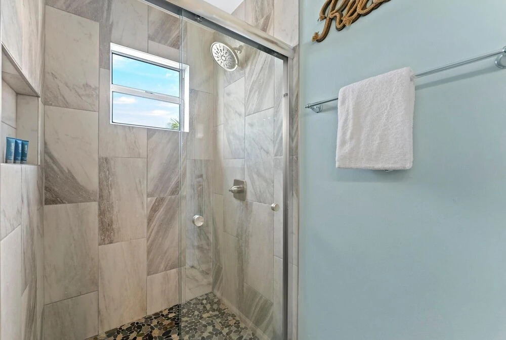 Let the Good Tides Roll 3BR 2BA 10